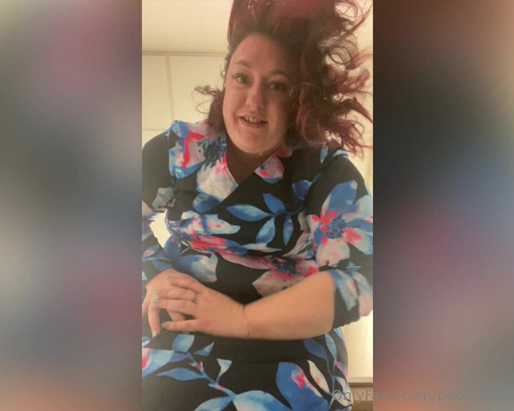 Bootyful Goddess aka bootyfulgoddess Findom - 07-31-2023 OnlyFans Video - Gentle Giantess Foot Worshipper clip