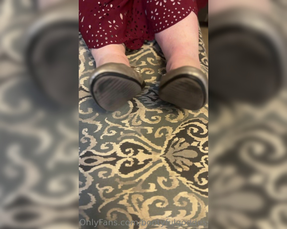 Bootyful Goddess aka bootyfulgoddess Findom - 08-11-2023 OnlyFans Video - Returning Subscriber which means clip time This is titled Smell my Shoes this is part one