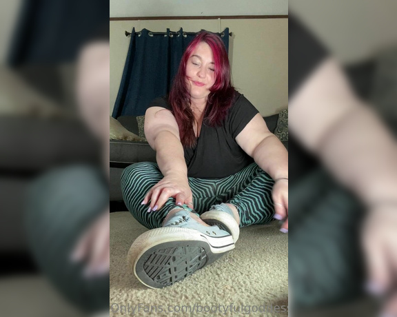 Bootyful Goddess aka bootyfulgoddess Findom - 08-17-2023 OnlyFans Video - New Subscription so new video Stinky Shoes After a Long Day Watch as I strip off