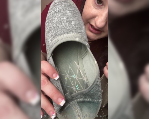 Bootyful Goddess aka bootyfulgoddess Findom - 08-17-2023 OnlyFans Video - Someone extended their subscription for another 3 months So new video for you Stinky Shoes Watch