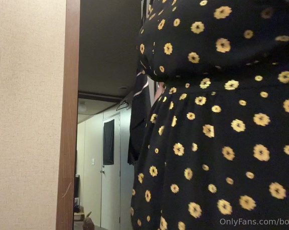 Bootyful Goddess aka bootyfulgoddess Findom - 08-27-2023 OnlyFans Video - Whats under my dress