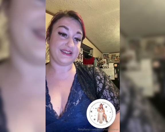 Bootyful Goddess aka bootyfulgoddess Findom - 09-06-2023 OnlyFans Video - New subscriber_ New video Giantess Demands a Female Tiny to Pamper her Feet