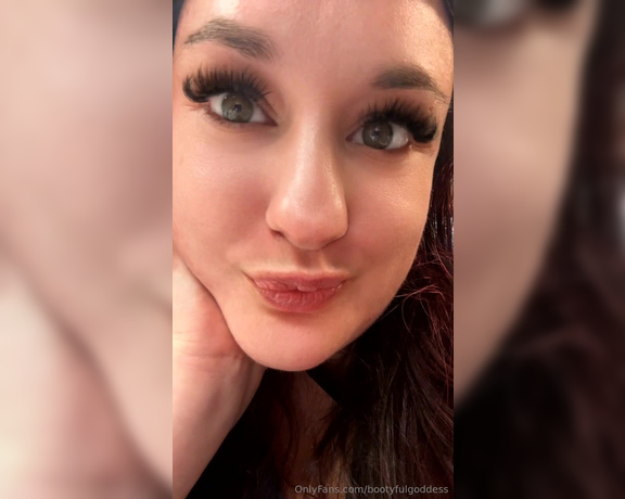 Bootyful Goddess aka bootyfulgoddess Findom - 09-12-2023 OnlyFans Video - Kisses