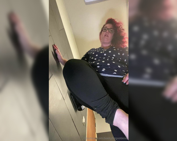 Bootyful Goddess aka bootyfulgoddess Findom - 09-28-2023 OnlyFans Video - Giantess finds a tiny