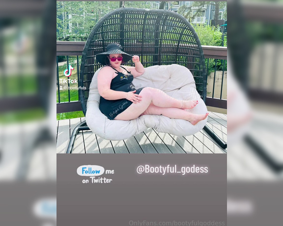 Bootyful Goddess aka bootyfulgoddess Findom - 09-25-2023 OnlyFans Video - Am I too thick for you