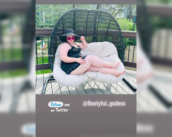 Bootyful Goddess aka bootyfulgoddess Findom - 09-25-2023 OnlyFans Video - Am I too thick for you