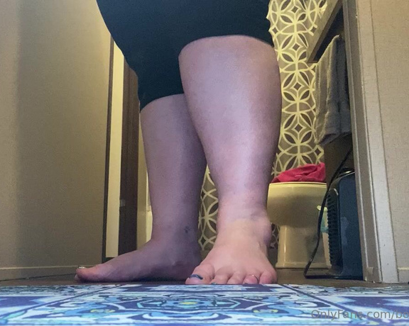 Bootyful Goddess aka bootyfulgoddess Findom - 11-18-2023 OnlyFans Video - Feet lovers here are some trailers Let me know if you would like anything_prki