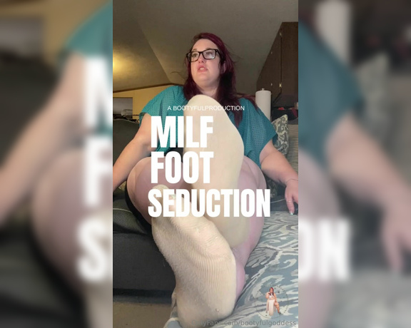 Bootyful Goddess aka bootyfulgoddess Findom - 11-18-2023 OnlyFans Video - Feet lovers here are some trailers Let me know if you would like anything_rl68