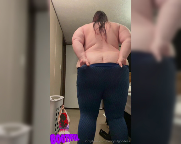 Bootyful Goddess aka bootyfulgoddess Findom - 12-15-2023 OnlyFans Video - Big ASS problems Does pants fit