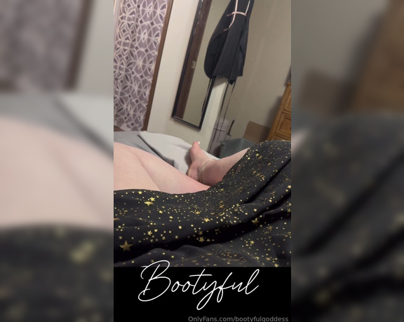 Bootyful Goddess aka bootyfulgoddess Findom - 09-25-2024 OnlyFans Video - Unreleased Fart Frenzy Over 200 Farts including the Classic Poopy Farts in JeansReady for nonstop, back_to_back