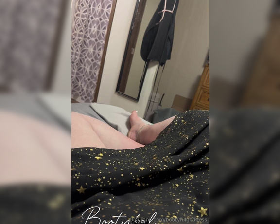 Bootyful Goddess aka bootyfulgoddess Findom - 04-04-2024 OnlyFans Video - Fart LOVERS  here are just a few of the clips up for purchase_fhwn