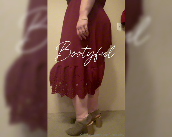 Bootyful Goddess aka bootyfulgoddess Findom - 01-16-2024 OnlyFans Video - Walk by farting