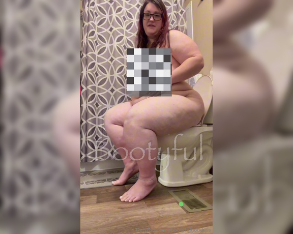 Bootyful Goddess aka bootyfulgoddess Findom - 06-29-2024 OnlyFans Video - So this is my ass blowing up the toilet with farts