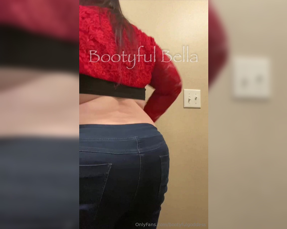 Bootyful Goddess aka bootyfulgoddess Findom - 06-30-2024 OnlyFans Video - Dont you just love Seeing me squeeze into jeans