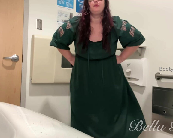 Bootyful Goddess aka bootyfulgoddess Findom - 10-13-2024 OnlyFans Video - Dont you just love the way the sound of my fart echoes