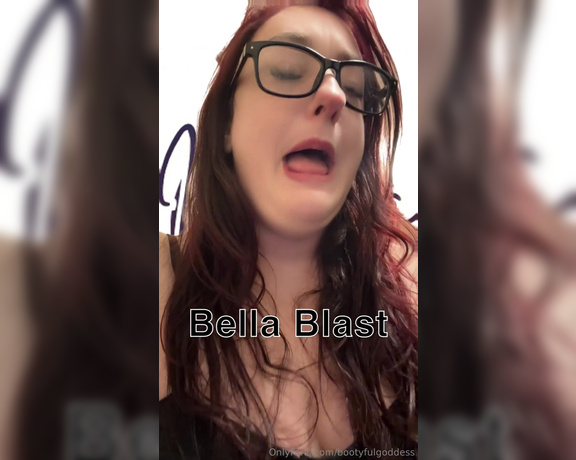 Bootyful Goddess aka bootyfulgoddess Findom - 09-29-2024 OnlyFans Video - Nothing like a big gulp to bring out the burps  Just wait for it