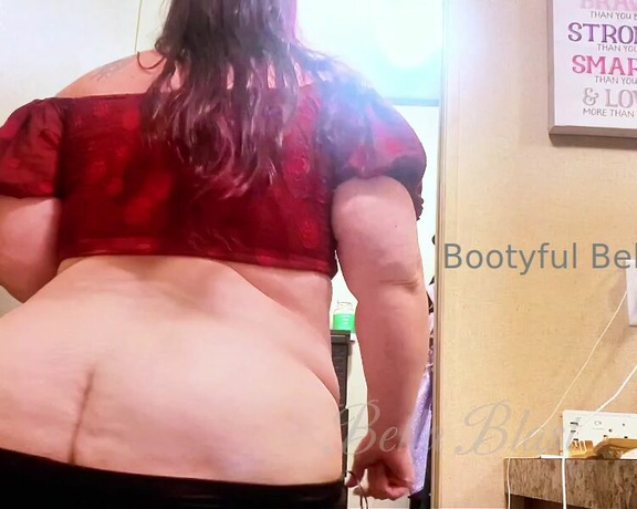 Bootyful Goddess aka bootyfulgoddess Findom - 10-22-2024 OnlyFans Video - Anyone wants a NEW Fly on the Wall Butt Crack Edition20 minutes long, one fart in