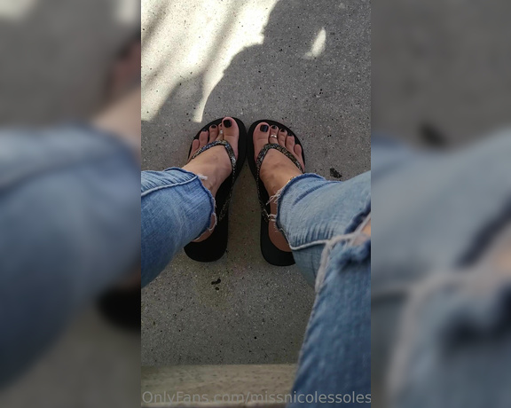 Goddess Nicole aka nicolesgoddesssoles Foot Fetish - 02-21-2023 OnlyFans Video - Theres a glare from the sun but i still like them lol more pics with black