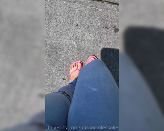 Goddess Nicole aka nicolesgoddesssoles Foot Fetish - 03-29-2023 OnlyFans Video - Walking down your block