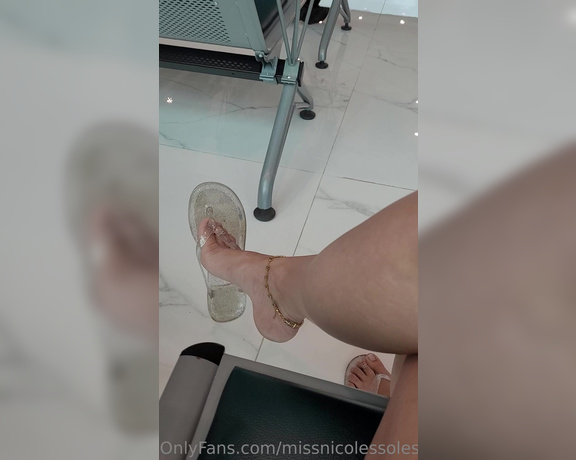 Goddess Nicole aka nicolesgoddesssoles Foot Fetish - 04-27-2023 OnlyFans Video - Waiting in the busy doctors office playing and teasing in my jelly sandals Shortly after this_42r2