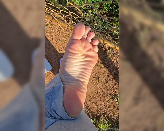 Goddess Nicole aka nicolesgoddesssoles Foot Fetish - 10-26-2024 OnlyFans Video - Black toesies