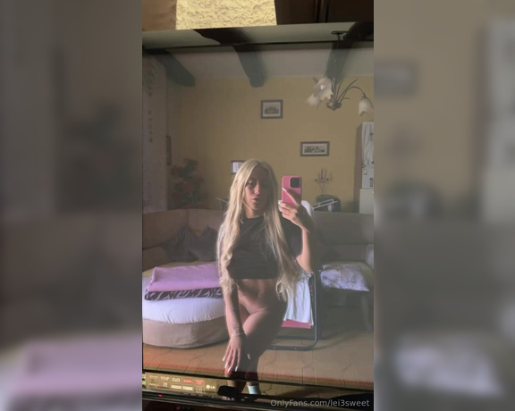 Sweet K4rma aka lei3sweet Foot Fetish - 06-16-2024 OnlyFans Video - Vieni a ballarla con me o se vuoi ballo io per te e basta papi