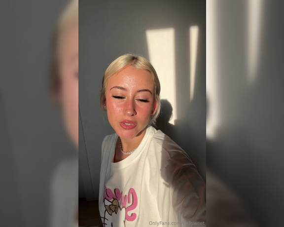 Sweet K4rma aka lei3sweet Foot Fetish - 10-15-2024 OnlyFans Video - Dovrei parlare più spagnolo forse