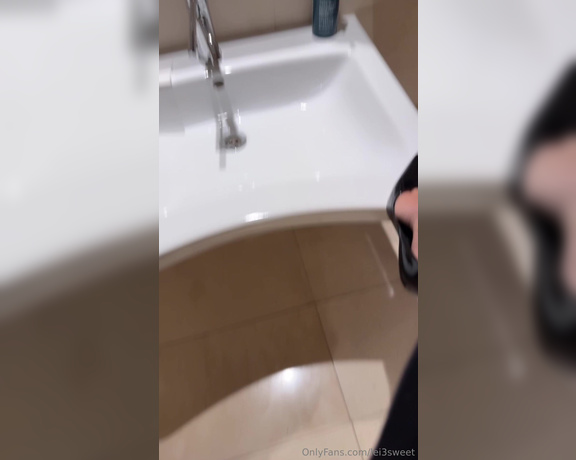 Sweet K4rma aka lei3sweet Foot Fetish - 11-10-2024 OnlyFans Video - Ieri mi avresti raggiunta se ti avessi inviato questo video dal bagno