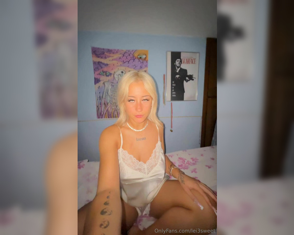 Sweet K4rma aka lei3sweet Foot Fetish - 09-08-2024 OnlyFans Video - in giornate come oggi si sta a casa a