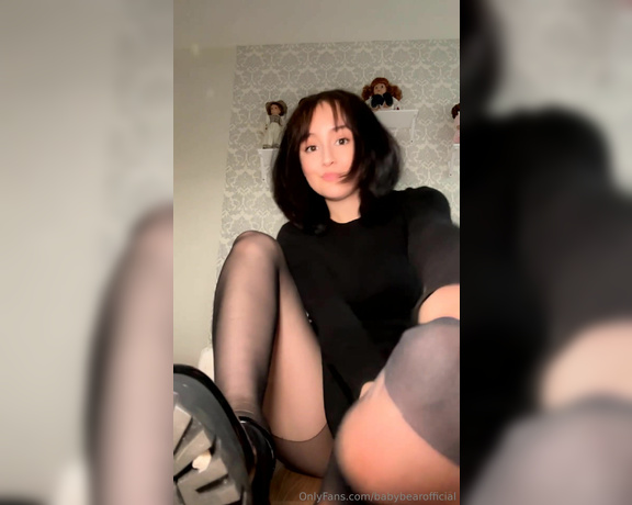 Chantal Akinci aka babybearofficial Foot Fetish - 06-15-2024 OnlyFans Video - Yes, my little freak, dare to come closer and sniff my nylons