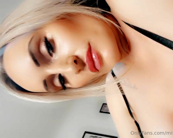 Mistress Elle aka misselleukbdsm Femdom - 08-07-2023 OnlyFans Video - Tip me for my sexiness Ill whip you for your gratitude