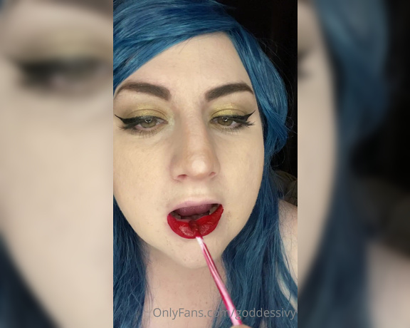 Ivy Morrigan aka goddessivy - 12-16-2022 OnlyFans Video - Some treats for lipstick subs