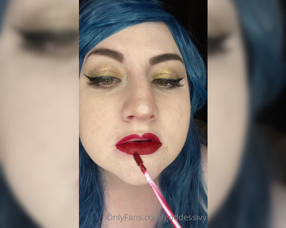 Ivy Morrigan aka goddessivy - 12-16-2022 OnlyFans Video - Some treats for lipstick subs