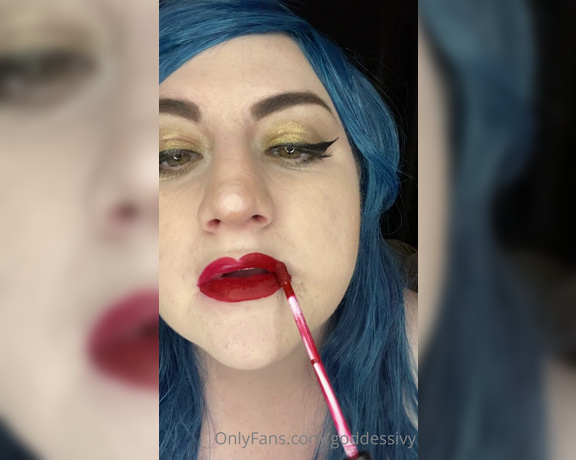 Ivy Morrigan aka goddessivy - 12-16-2022 OnlyFans Video - Some treats for lipstick subs