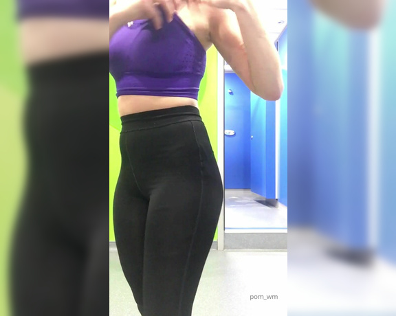 Pom_wm aka pom_wm - 02-16-2020 OnlyFans Video - sneakily filming myself in the gym changing rooms