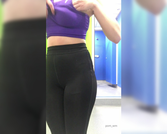 Pom_wm aka pom_wm - 02-16-2020 OnlyFans Video - sneakily filming myself in the gym changing rooms