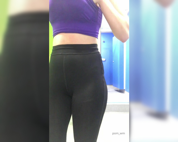 Pom_wm aka pom_wm - 02-16-2020 OnlyFans Video - sneakily filming myself in the gym changing rooms