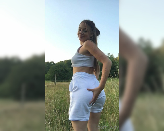 Pom_wm aka pom_wm - 06-23-2020 OnlyFans Video - shaking my ass