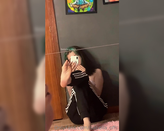 Goddess Ana aka urfeetgirlofc Foot Fetish - 01-15-2023 OnlyFans Video - Imagina você chupando esses dedinhos hein