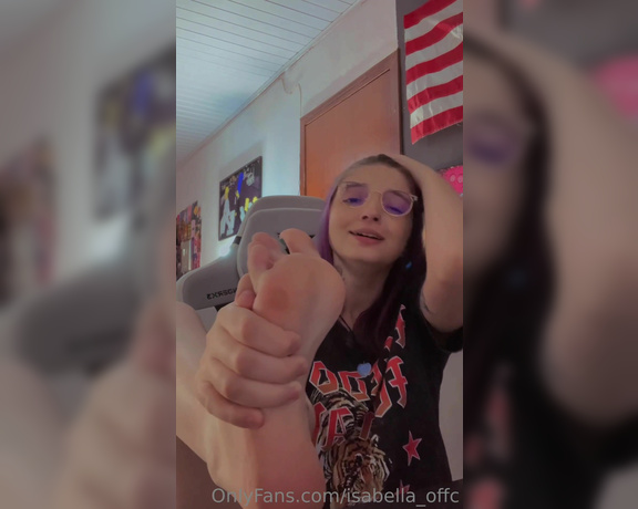 Goddess Ana aka urfeetgirlofc Foot Fetish - 02-01-2023 OnlyFans Video - What do you think