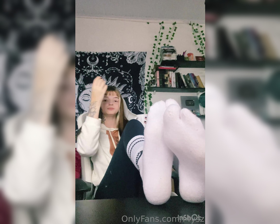 Goddess Ana aka urfeetgirlofc Foot Fetish - 04-17-2023 OnlyFans Video - good afternoon with that foot in your face