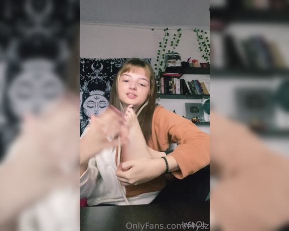 Goddess Ana aka urfeetgirlofc Foot Fetish - 04-17-2023 OnlyFans Video - good afternoon with that foot in your face