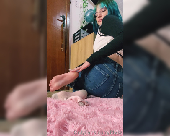 Goddess Ana aka urfeetgirlofc Foot Fetish - 05-25-2023 OnlyFans Video - babes Im accepting content suggestions to bring here for you so come talk to me and