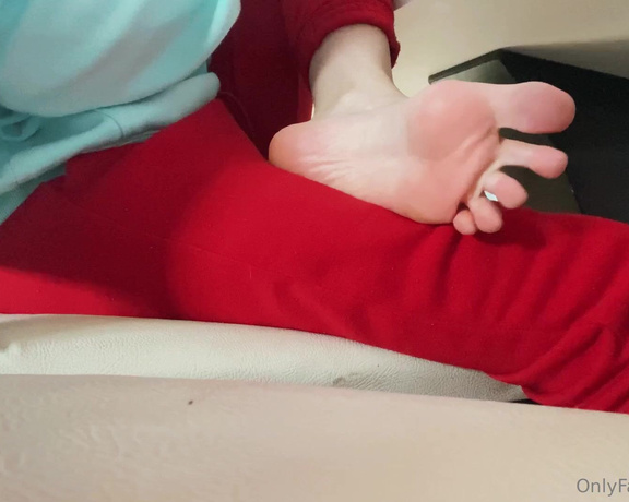 Goddess Ana aka urfeetgirlofc Foot Fetish - 07-17-2023 OnlyFans Video - Leaked urfeetgirlofc 81430