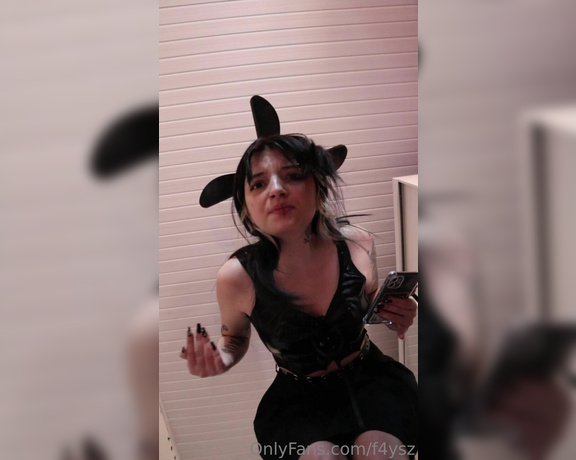 Goddess Ana aka urfeetgirlofc Foot Fetish - 08-15-2023 OnlyFans Video - loves of my life, can you understand my horrible english hahahaha I need to know if