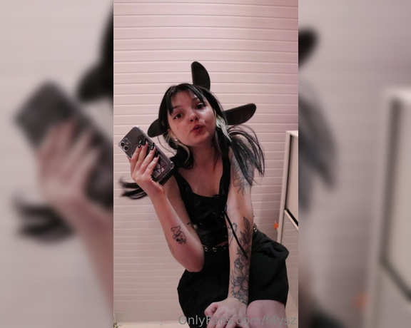 Goddess Ana aka urfeetgirlofc Foot Fetish - 08-15-2023 OnlyFans Video - loves of my life, can you understand my horrible english hahahaha I need to know if