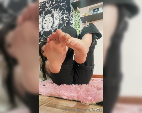 Goddess Ana aka urfeetgirlofc Foot Fetish - 08-03-2023 OnlyFans Video - Leaked urfeetgirlofc 76135