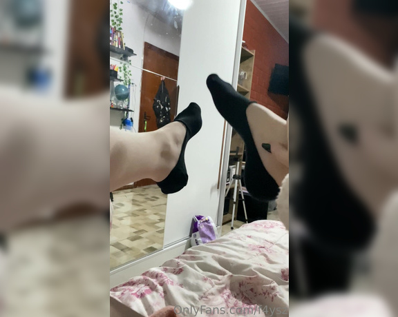 Goddess Ana aka urfeetgirlofc Foot Fetish - 08-08-2023 OnlyFans Video - Little socks