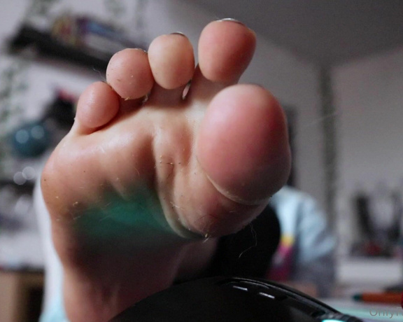 Goddess Ana aka urfeetgirlofc Foot Fetish - 09-09-2023 OnlyFans Video - Leaked urfeetgirlofc 11760