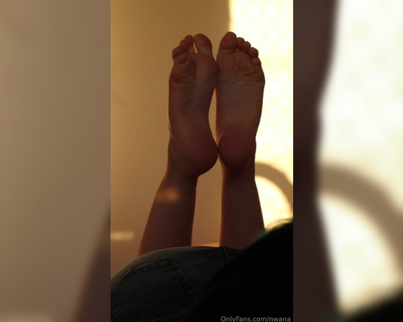 Goddess Ana aka urfeetgirlofc Foot Fetish - 04-01-2024 OnlyFans Video - Leaked urfeetgirlofc 64394